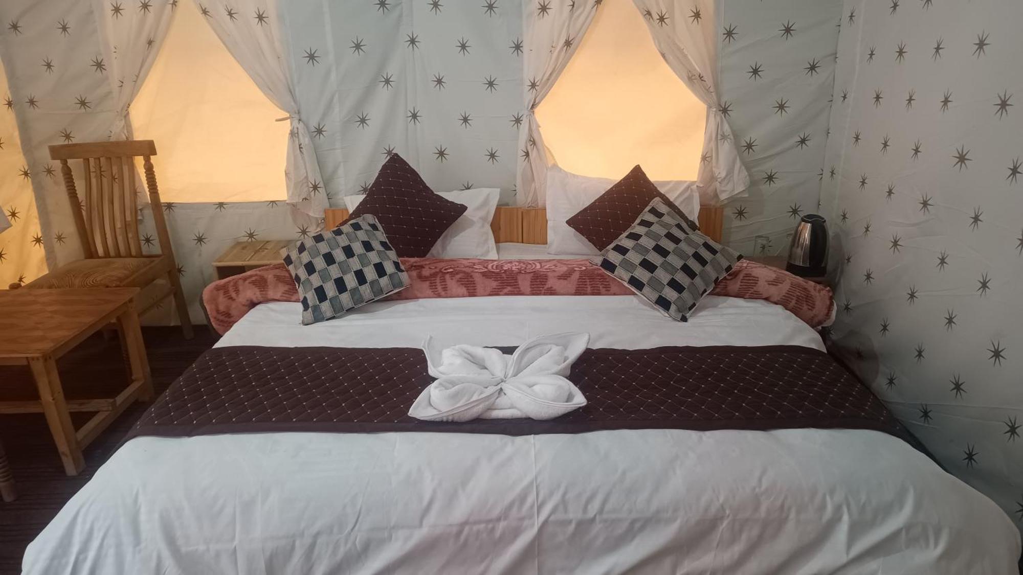 Baspa Valley Adventure Camp Luxury tent Saturang